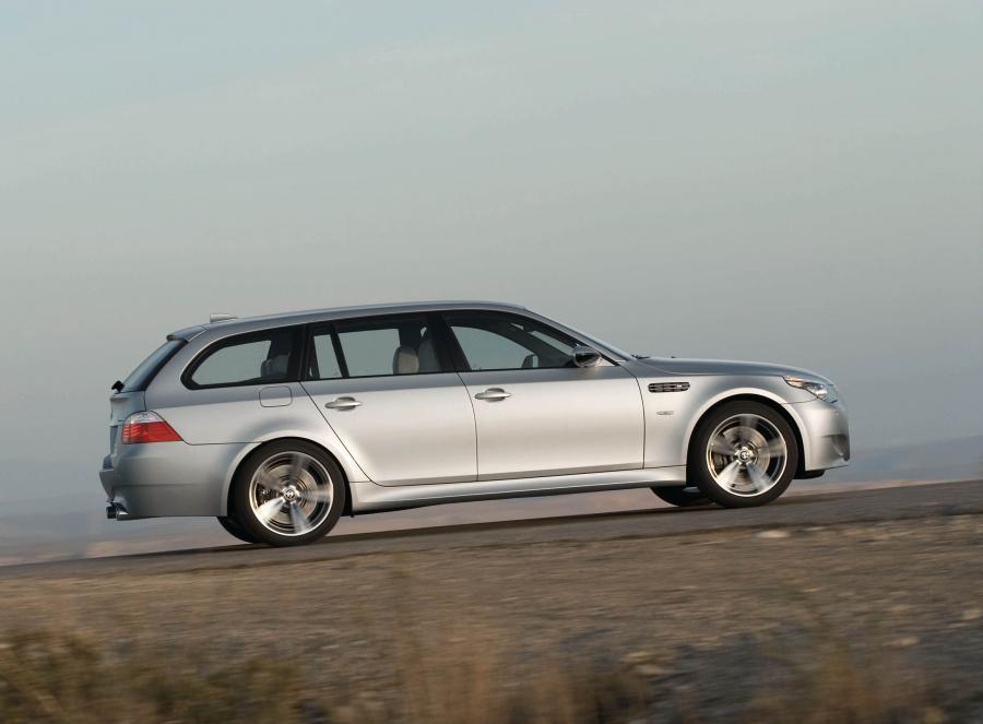  BMW M5 Touring 2009 года  (фото 44 из 51)